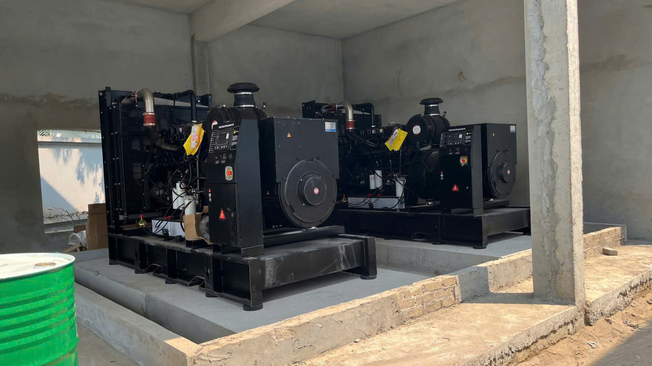 Lắp đặt 2 máy phát điện 800Kva tại Hưng Yên
