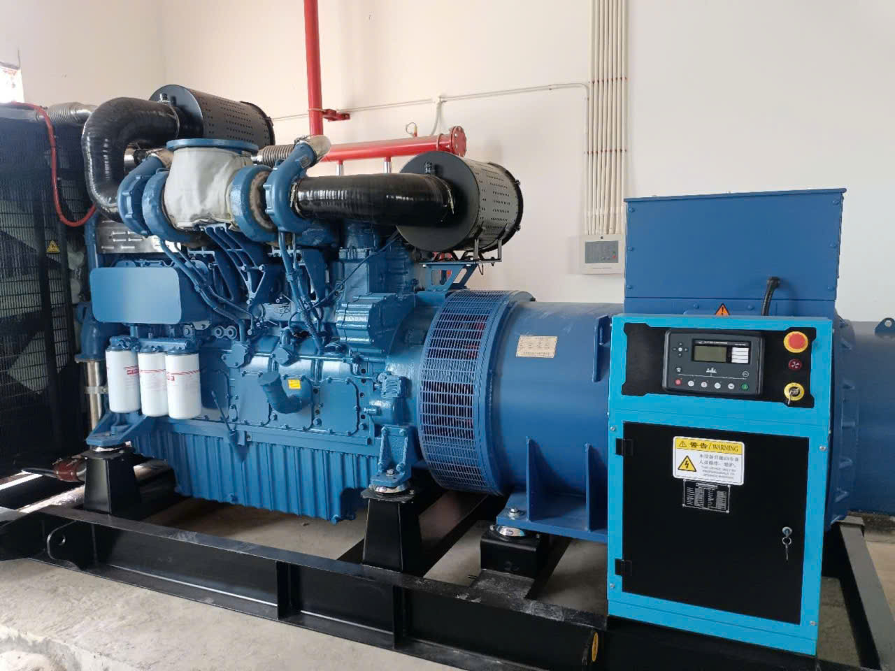 Máy phát điện Yuchai 800Kva