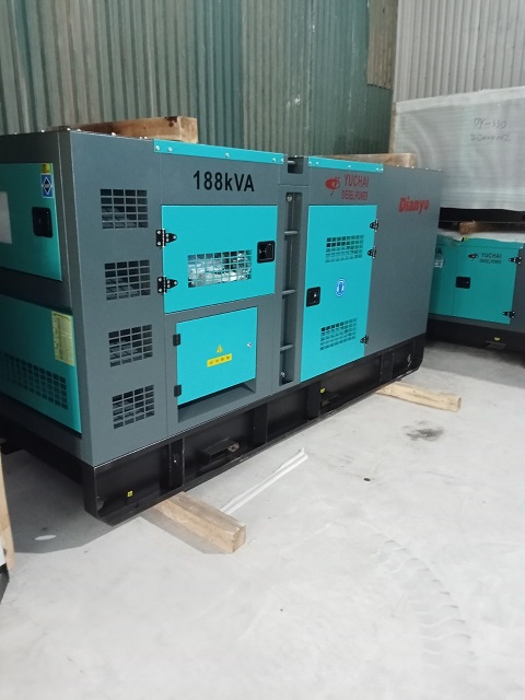 máy phát điện Yuchai 188Kva giá rẻ